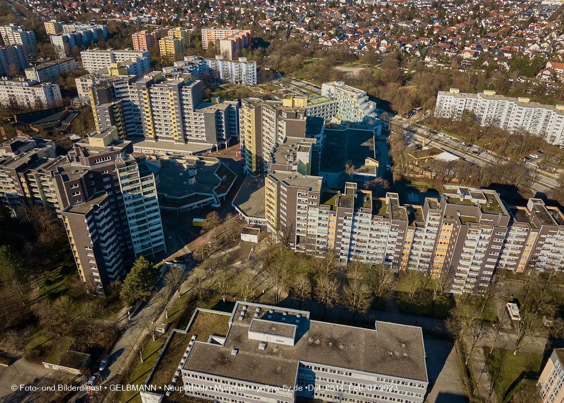 07.02.2023 - Luftbilder vom Marx-Zenrtum und Umgebung in Neuperlach